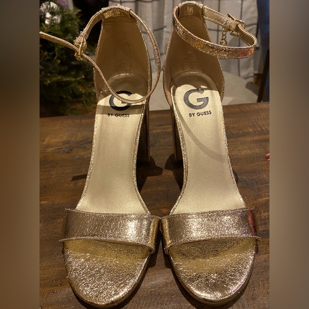 G by Guess chunky gold heels size 8.5